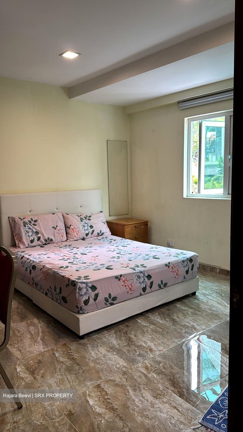 Pasir Panjang Road (D5), Terrace #529982381